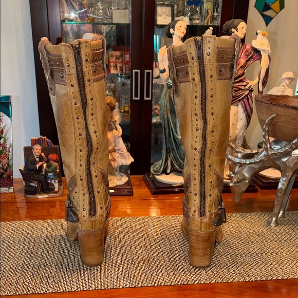 Freebirds by Steven “CORMAC” Studded Leather Cowboy Boots - Picture 6 of 12